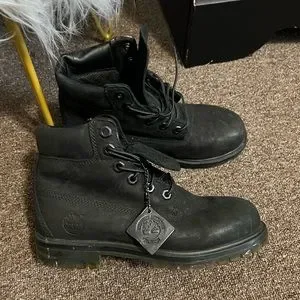 ケンタウロス健太着用　timberland Black boots STMA2R6D Women's 6